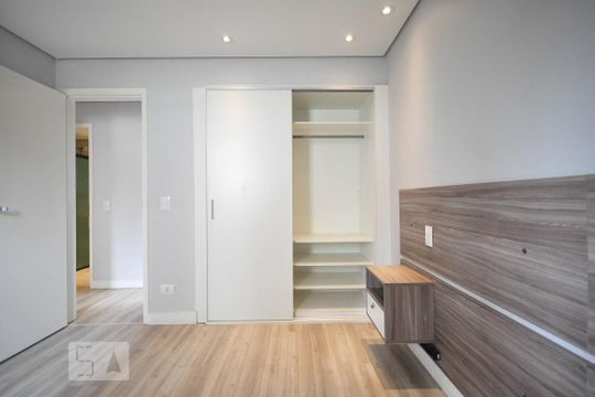 armário do quarto 2 de apartamento para alugar com 2 quartos, 80m² em Vila Alexandria, São Paulo