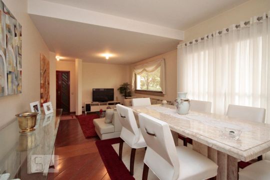 Apartamento para alugar com 4 quartos, 165m² em Vila Regente Feijó, São Paulo