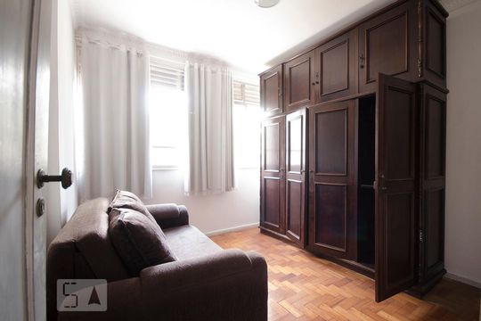 PRIMEIRO QUARTO de apartamento à venda com 3 quartos, 100m² em Leblon, Rio de Janeiro