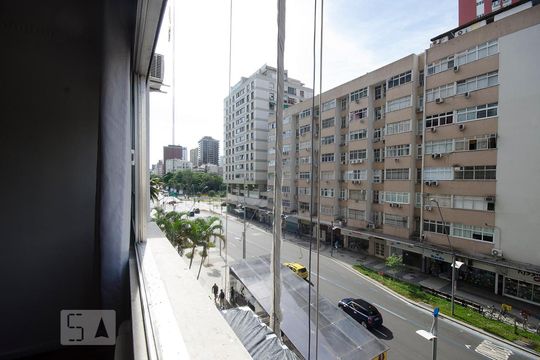 VISTA EXTERNA DA JANELA DO PRIMEIRO QUARTO de apartamento à venda com 3 quartos, 100m² em Leblon, Rio de Janeiro