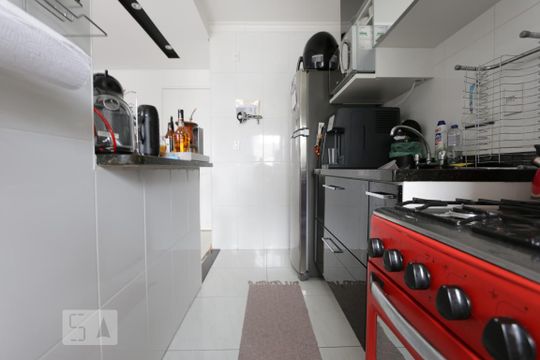 cozinha de apartamento para alugar com 1 quarto, 38m² em Jardim Ampliação, São Paulo