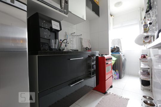 cozinha de apartamento para alugar com 1 quarto, 38m² em Jardim Ampliação, São Paulo