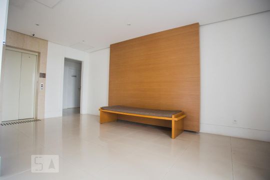 Hall de apartamento à venda com 2 quartos, 78m² em Água Branca, São Paulo