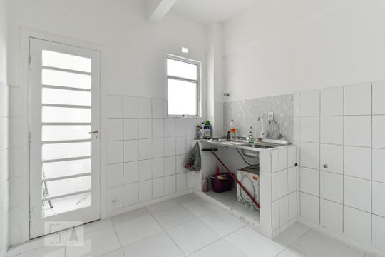 Cozinha de kitnet/studio à venda com 1 quarto, 43m² em Bela Vista, São Paulo