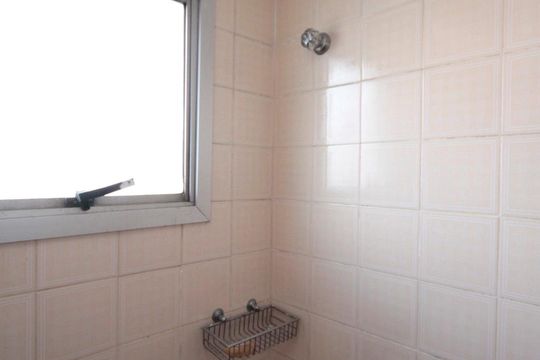 Banheiro de apartamento para alugar com 2 quartos, 56m² em Vila Gomes Cardim, São Paulo