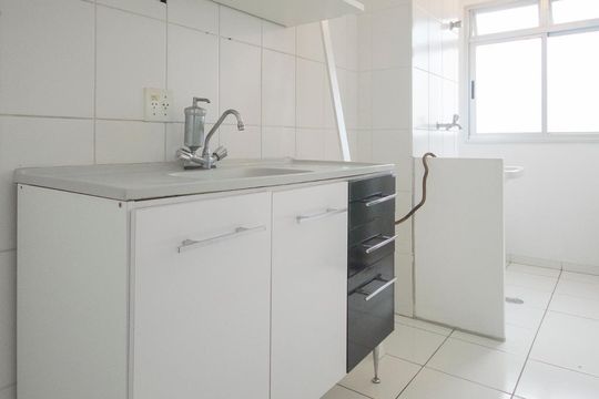 Cozinha de apartamento à venda com 2 quartos, 47m² em Vila Parque Jabaquara, São Paulo