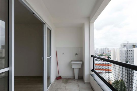 Varanda Gourmet de kitnet/studio à venda com 1 quarto, 35m² em Cambuci, São Paulo