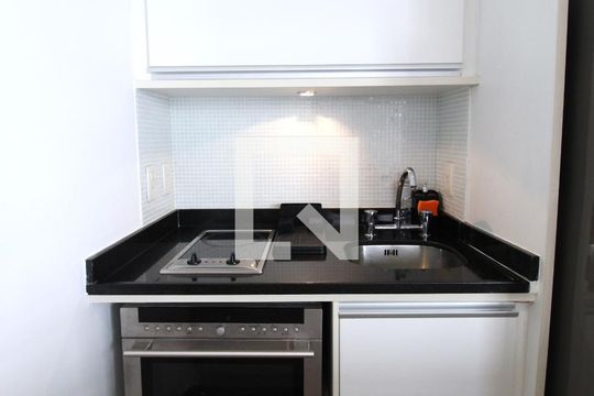 Cozinha de apartamento à venda com 1 quarto, 50m² em Vila Nova Conceição, São Paulo