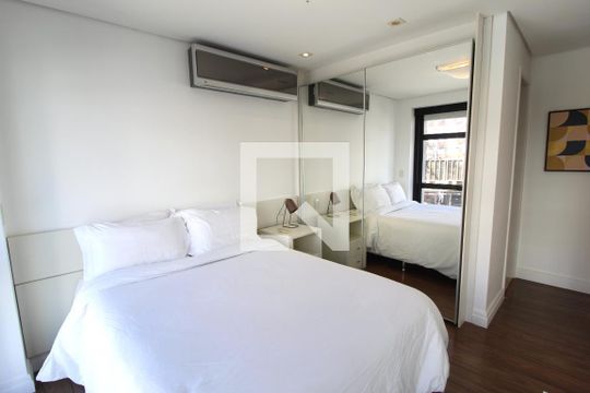Quarto Suíte de apartamento à venda com 1 quarto, 50m² em Vila Nova Conceição, São Paulo