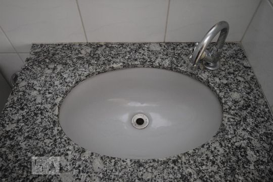 Banheiro de apartamento à venda com 3 quartos, 76m² em Vila Regente Feijó, São Paulo