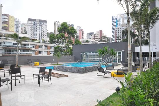 Piscina 2 de apartamento para alugar com 1 quarto, 40m² em Vila Andrade, São Paulo