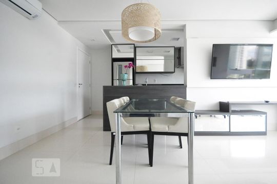 mesa de jantar de apartamento para alugar com 2 quartos, 61m² em Vila Andrade, São Paulo