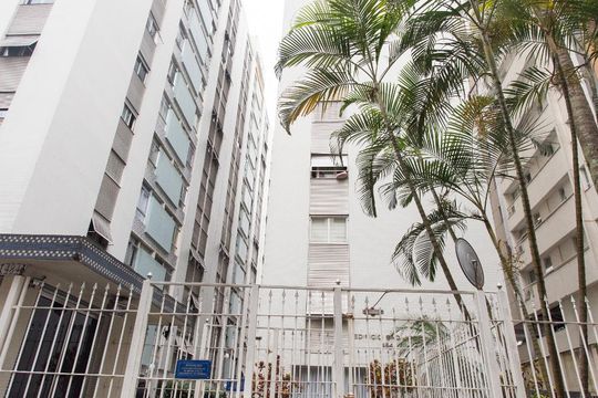 Fachada de apartamento para alugar com 2 quartos, 72m² em Paraíso, São Paulo