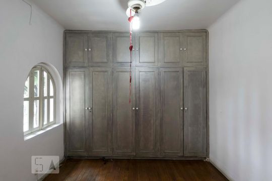 2o. Andar - Quarto 1 (Armários) de casa para alugar com 4 quartos, 180m² em Vila Mariana, São Paulo