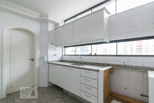 Cozinha de apartamento à venda com 3 quartos, 200m² em Jardim, Santo André