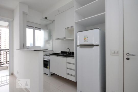 Cozinha de kitnet/studio para alugar com 1 quarto, 40m² em Vila Regente Feijó, São Paulo