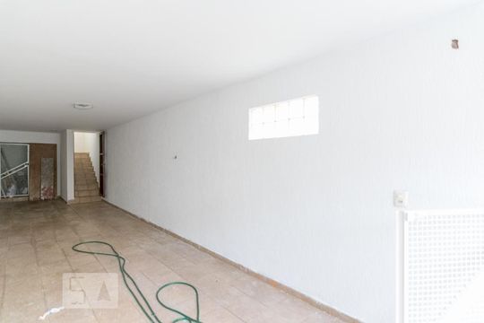 Garagem de casa à venda com 4 quartos, 300m² em Nova Petrópolis, São Bernardo do Campo