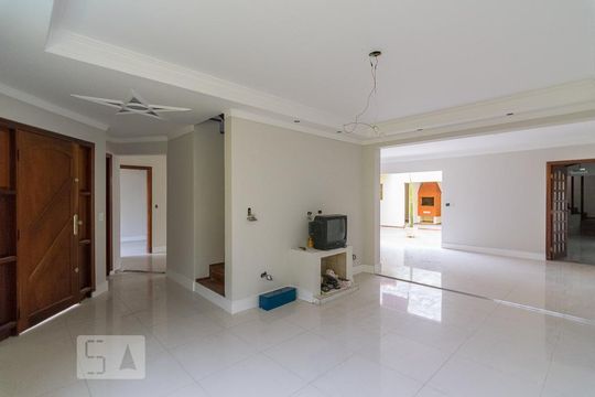 Casa à venda com 4 quartos, 300m² em Nova Petrópolis, São Bernardo do Campo
