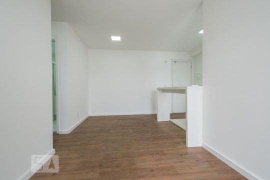 Sala de apartamento para alugar com 2 quartos, 68m² em Jardim Dom Bosco, São Paulo
