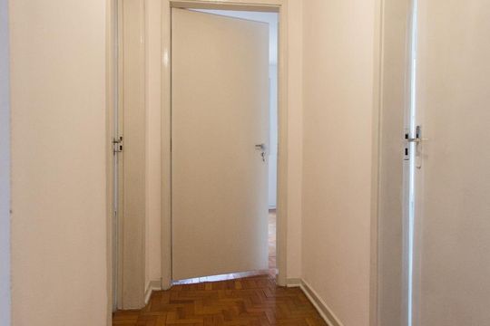 Corredor de apartamento à venda com 2 quartos, 110m² em Vila Mariana, São Paulo