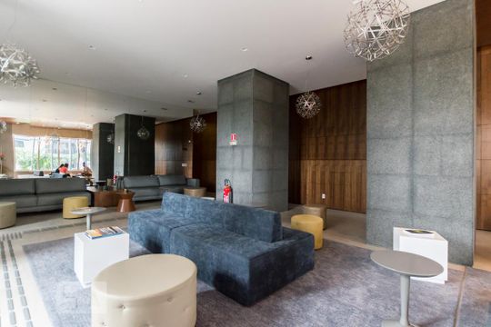 Hall social de kitnet/studio para alugar com 1 quarto, 50m² em Empresarial 18 do Forte, Barueri