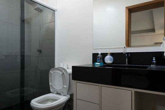 1o. Andar - Banheiro social de apartamento à venda com 3 quartos, 230m² em Vila Monumento, São Paulo
