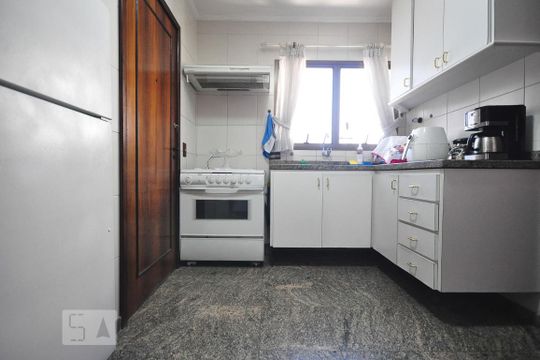 cozinha de apartamento para alugar com 3 quartos, 110m² em Vila Andrade, São Paulo