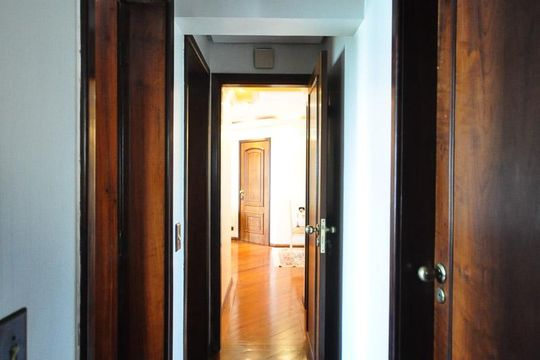 corredor de apartamento para alugar com 3 quartos, 110m² em Vila Andrade, São Paulo