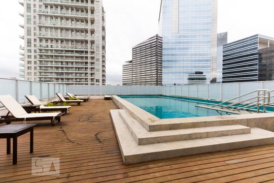 Piscina externa de kitnet/studio para alugar com 1 quarto, 70m² em Santo Amaro, São Paulo
