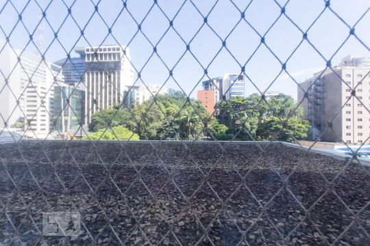 Vista de apartamento para alugar com 2 quartos, 77m² em Cerqueira César, São Paulo