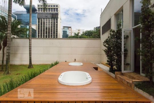 Jacuzzi de apartamento para alugar com 2 quartos, 77m² em Cerqueira César, São Paulo