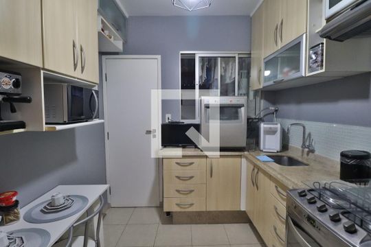 Cozinha de apartamento à venda com 3 quartos, 126m² em Pinheiros, São Paulo