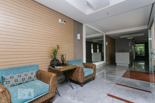 RECEPÇÃO de apartamento à venda com 3 quartos, 80m² em Barra da Tijuca, Rio de Janeiro