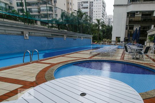PISCINA de apartamento à venda com 3 quartos, 80m² em Barra da Tijuca, Rio de Janeiro