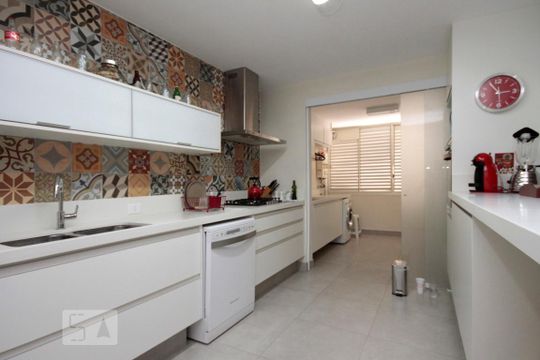 Cozinha de apartamento à venda com 2 quartos, 128m² em Santa Cecília, São Paulo