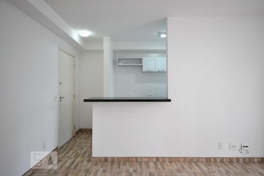 cozinha de apartamento para alugar com 2 quartos, 48m² em Parque Reboucas, São Paulo
