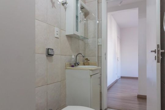 Banheiro de apartamento para alugar com 1 quarto, 50m² em Jardim Paulista, São Paulo