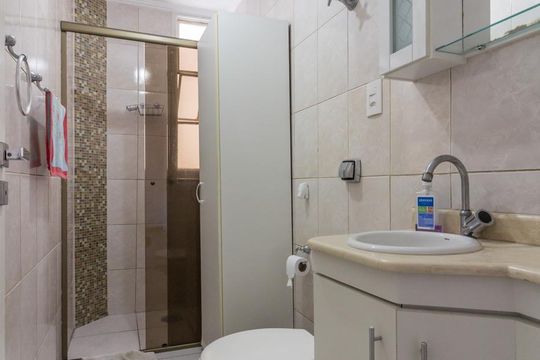 Banheiro de apartamento para alugar com 1 quarto, 50m² em Jardim Paulista, São Paulo