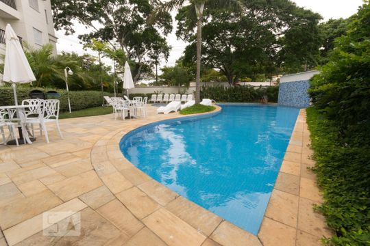 Piscina de apartamento à venda com 2 quartos, 49m² em Vila Anastácio, São Paulo
