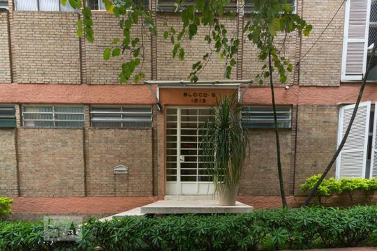 Fachada de apartamento à venda com 2 quartos, 69m² em Vila Madalena, São Paulo