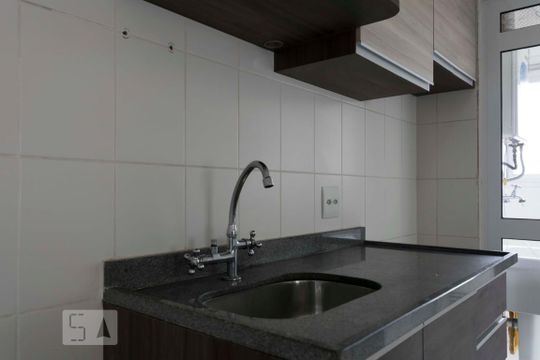 Cozinha (Torneira) de apartamento para alugar com 3 quartos, 64m² em Cambuci, São Paulo