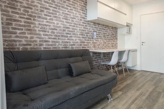 Sala de kitnet/studio para alugar com 1 quarto, 33m² em Chácara Santo Antônio (zona Sul), São Paulo