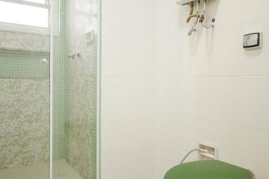 BANHEIRO SOCIAL de apartamento à venda com 4 quartos, 165m² em Lagoa, Rio de Janeiro