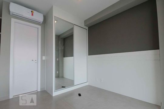 Quarto de kitnet/studio para alugar com 1 quarto, 33m² em Barra Funda, São Paulo