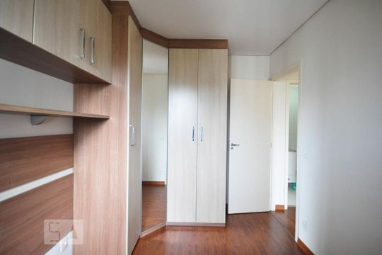 quarto 1 de apartamento para alugar com 2 quartos, 48m² em Parque Reboucas, São Paulo