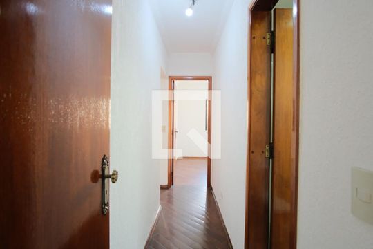 Corredor de apartamento para alugar com 3 quartos, 93m² em Vila Azevedo, São Paulo