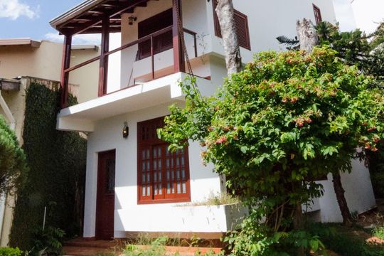 Fachada da casa de casa de condomínio à venda com 3 quartos, 250m² em Cidade Universitária, Campinas