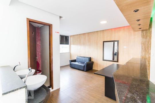 Kitnet/Studio para alugar com 13 quartos, 650m² em Jardim São Jorge, Guarulhos