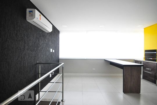 Sala da cobertura de apartamento para alugar com 1 quarto, 56m² em Jardim Ampliacao, São Paulo