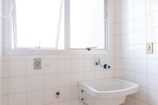 Lavanderia de apartamento à venda com 1 quarto, 40m² em Centro, Campinas